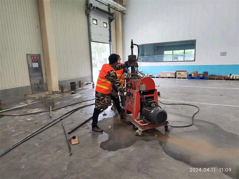 宜君厂房地面下沉塌陷注浆加固施工